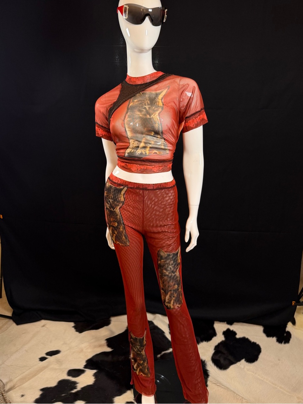 Red Boot-Flare Mesh Two-Piece Set with Cat Motif